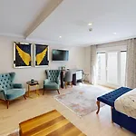 Florya Novi Bed & Breakfast 3*