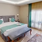 Florya Novi Bed & Breakfast 3*